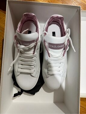 Dolce & Gabbana White Sneakers with Pink Metallic Lining